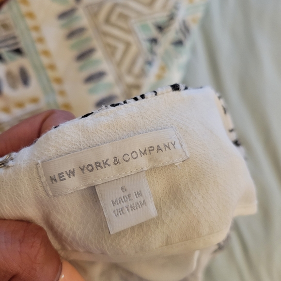 One of a kind white and black skirt - Picture 6 of 6